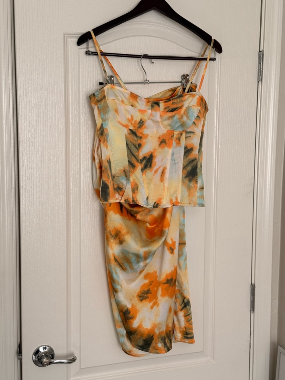 PrettyLittleThing Tie Dye Corset Top + Ruched Midi Skirt Set | Size 6 | Orange - Picture 3 of 9